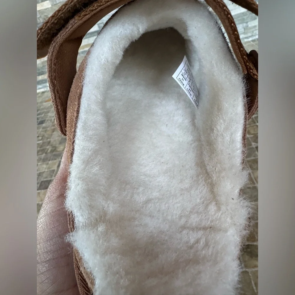 UGG Tan Shearling Lined Footwear - Picture 3 of 12